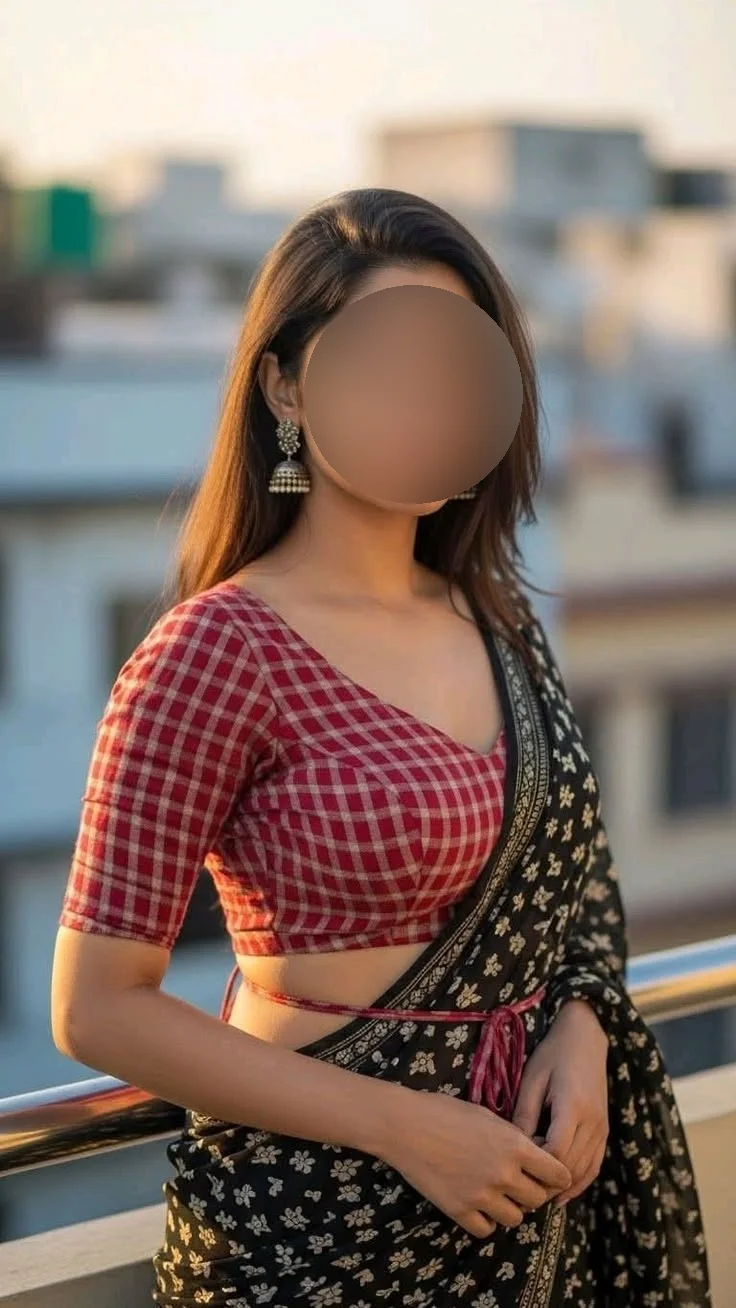 Anjali Bhatt photo 4