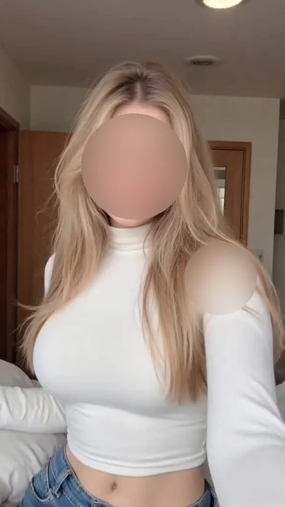 Elegance Kapoor photo 2