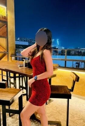 Royale Reddy photo 2